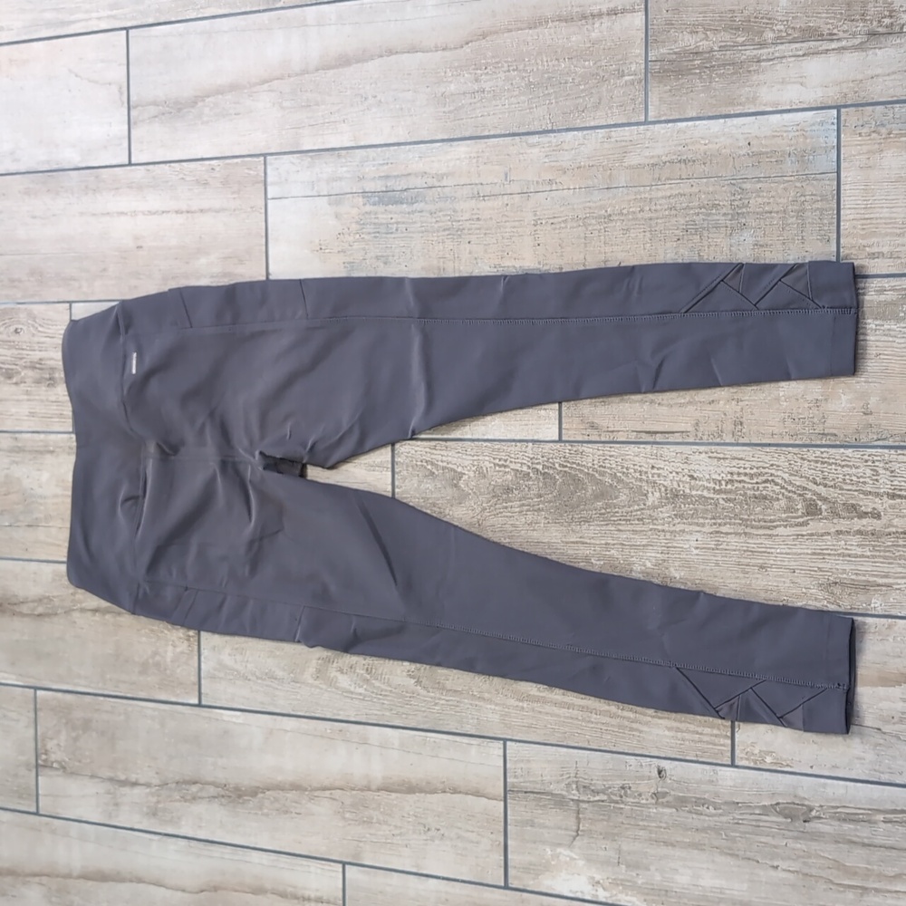 Set of 4 Mondetta Leggings with Pockets and Crisscrossed Detailing - Picture 3 of 10